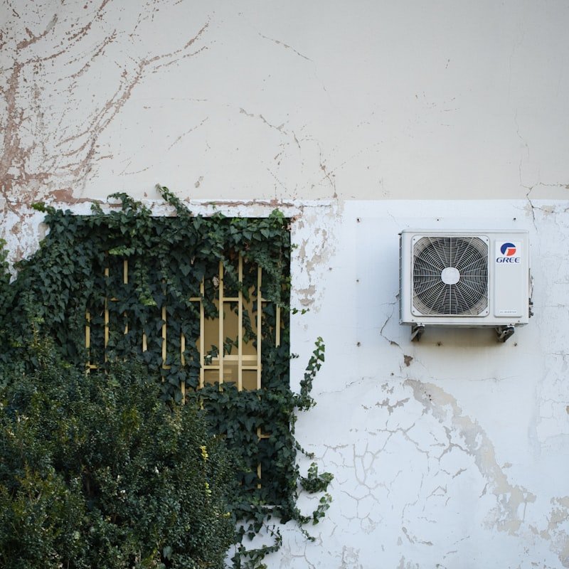 Air conditioning repair service